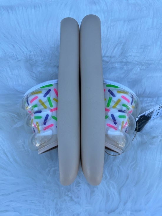? Adidas Adilette Zplaash
Sprinkles Slides Men Size 11
Women Size 12 Unisex main image 5